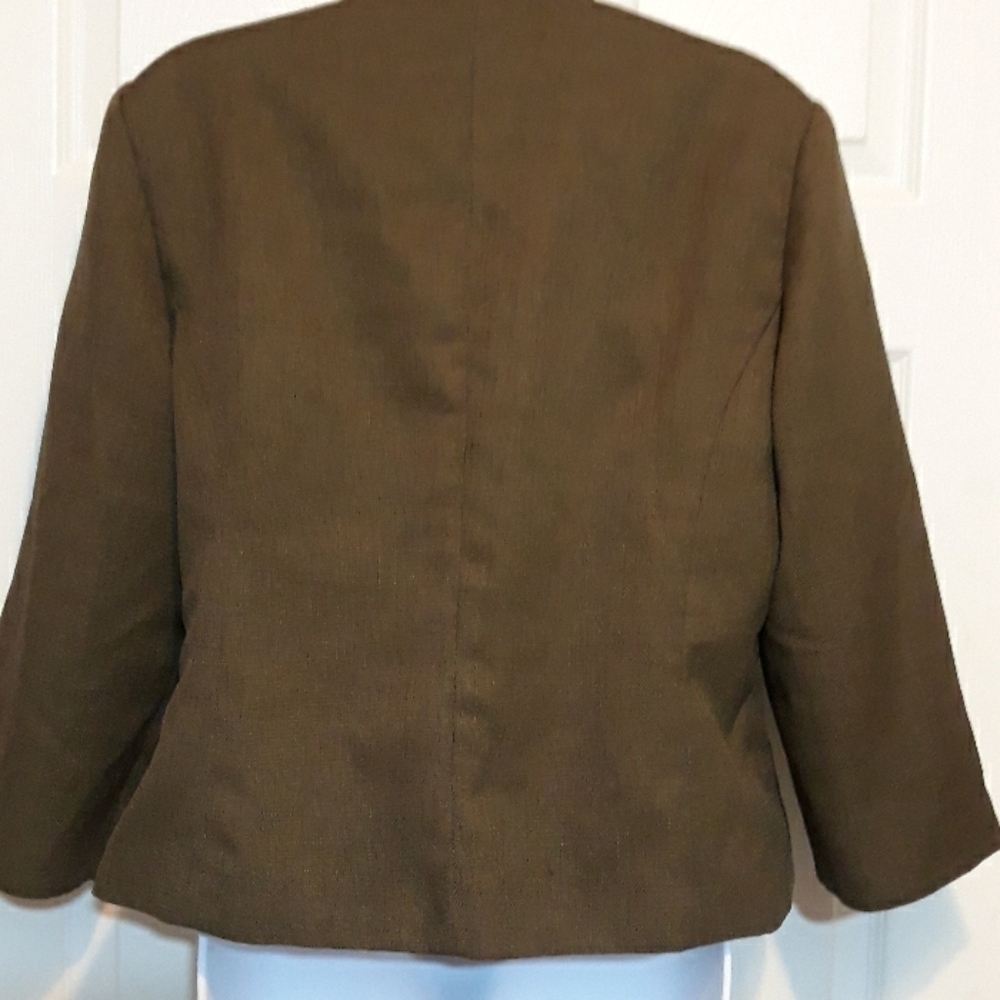 Requirements jacket - Picture 6 of 8